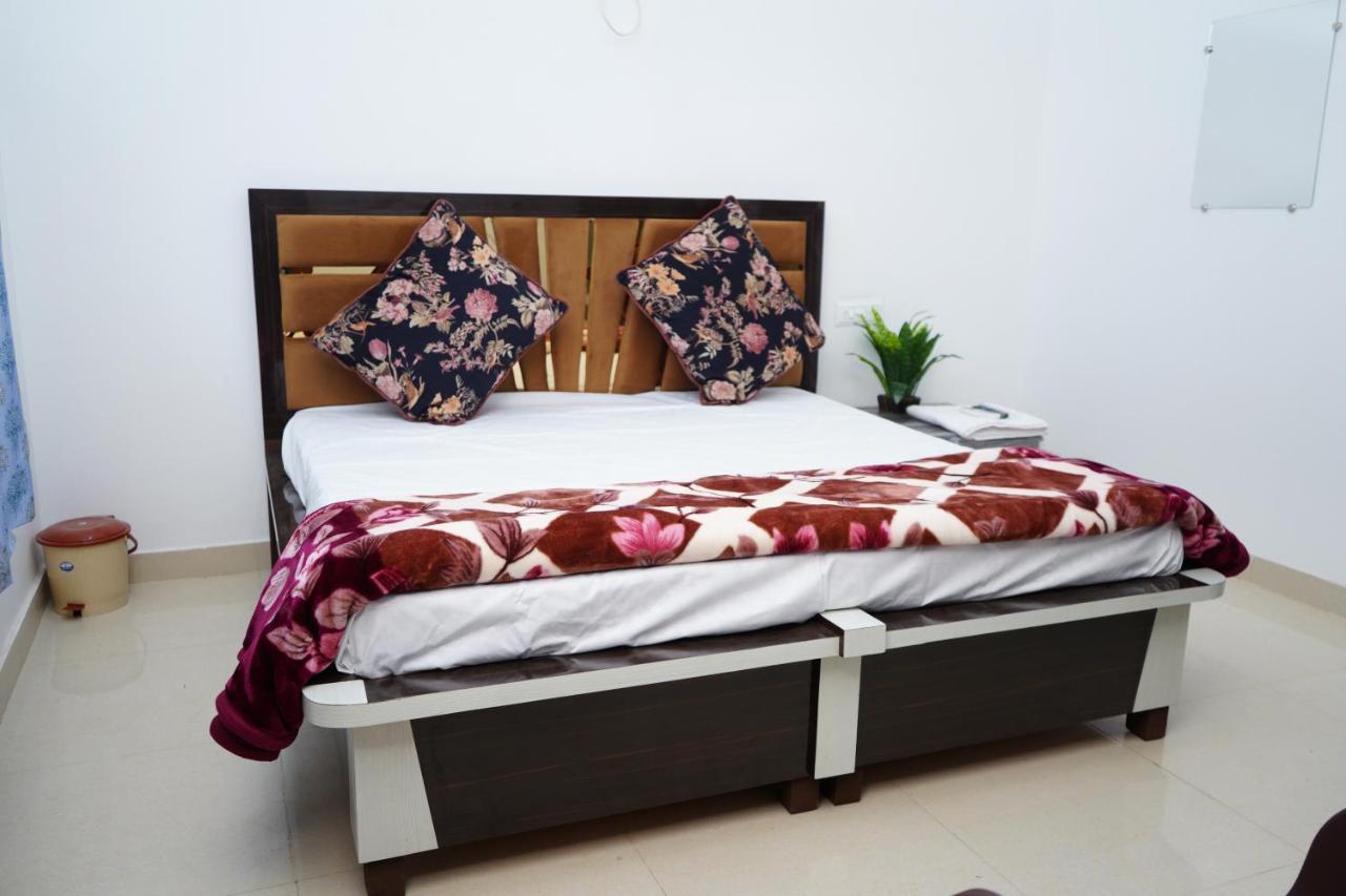 Bed and Breakfast Roop Niwas Амритсар Экстерьер фото