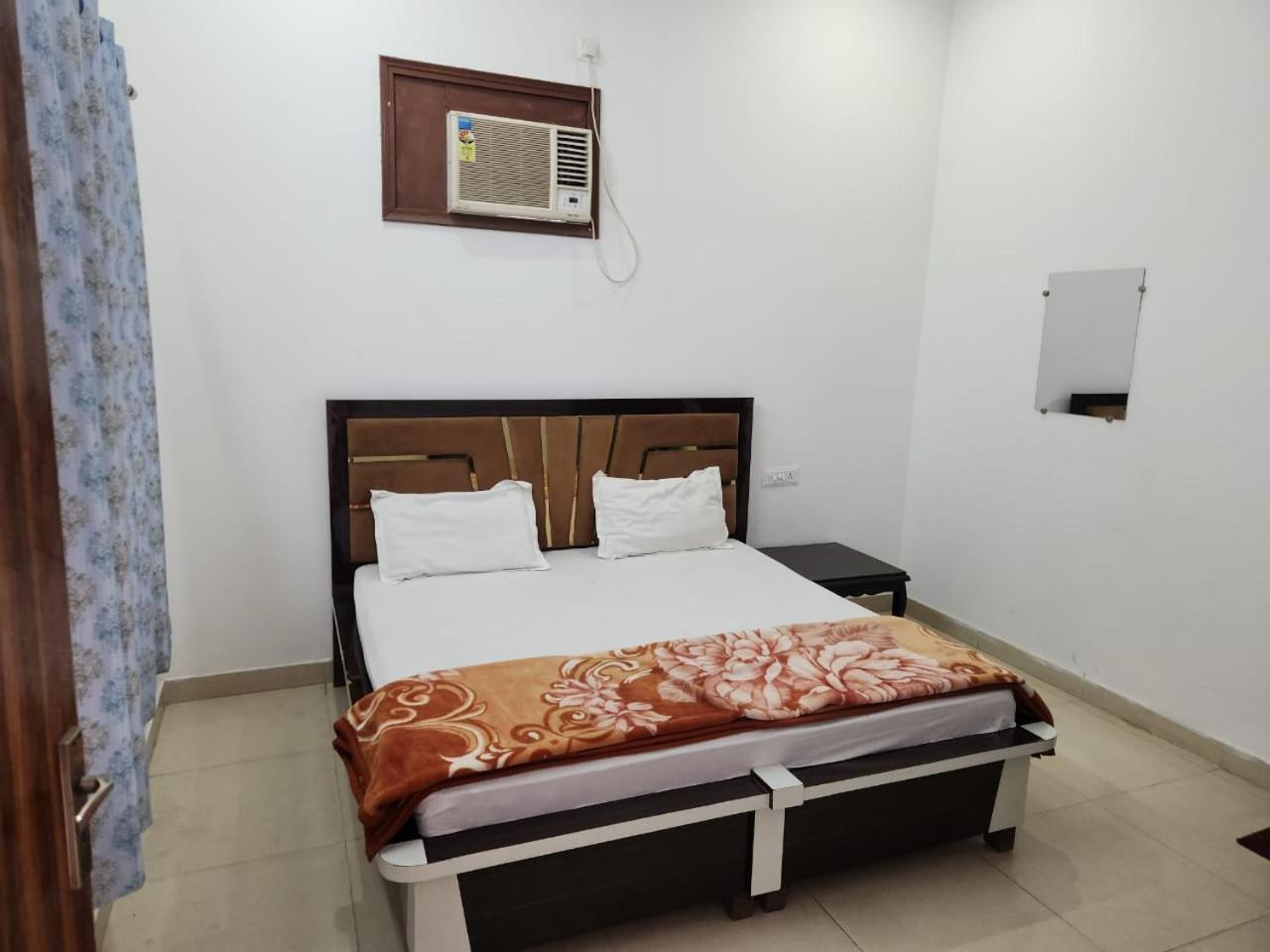 Bed and Breakfast Roop Niwas Амритсар Экстерьер фото